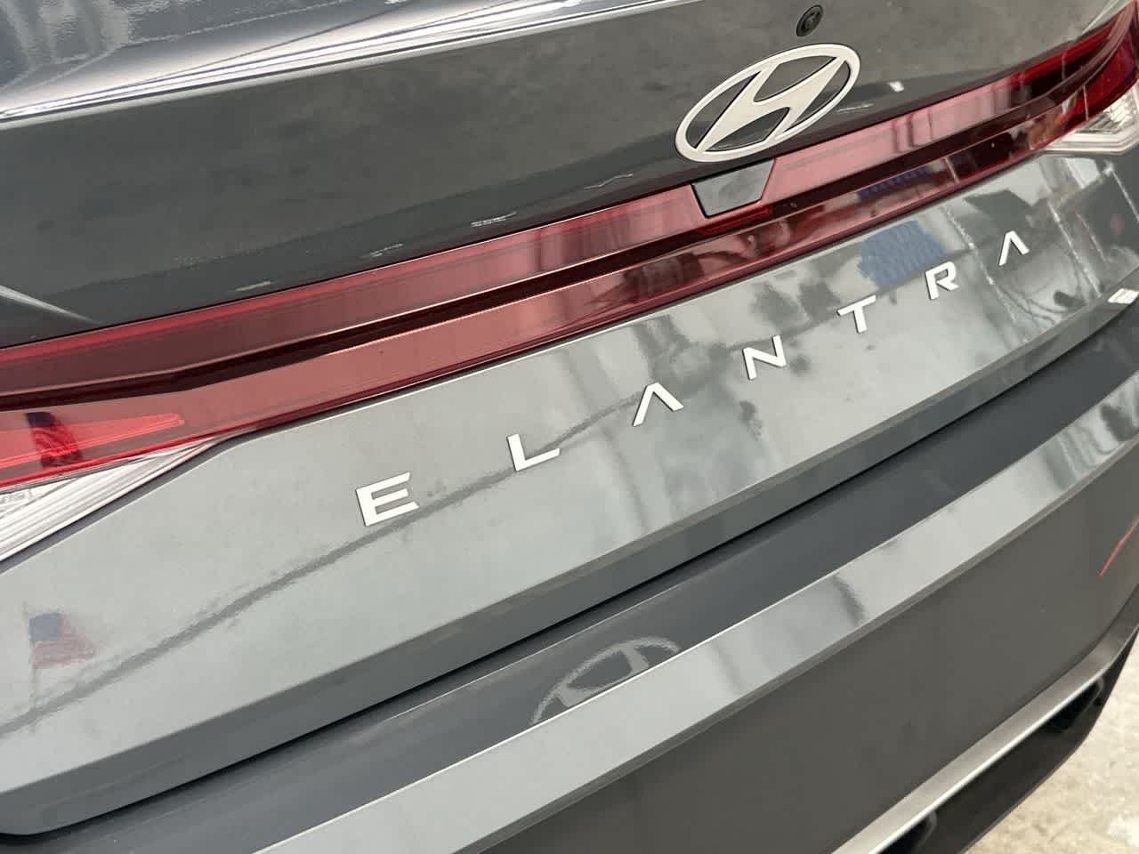 2026 Hyundai Elantra SE - Photo 10