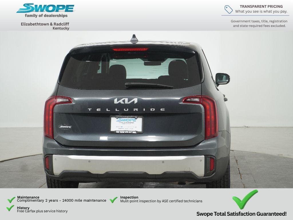 Used 2024 Gravity Gray Kia LX image 4