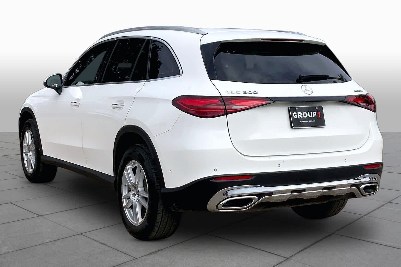Used 2025 Polar White Mercedes-Benz GLC 300 image 12