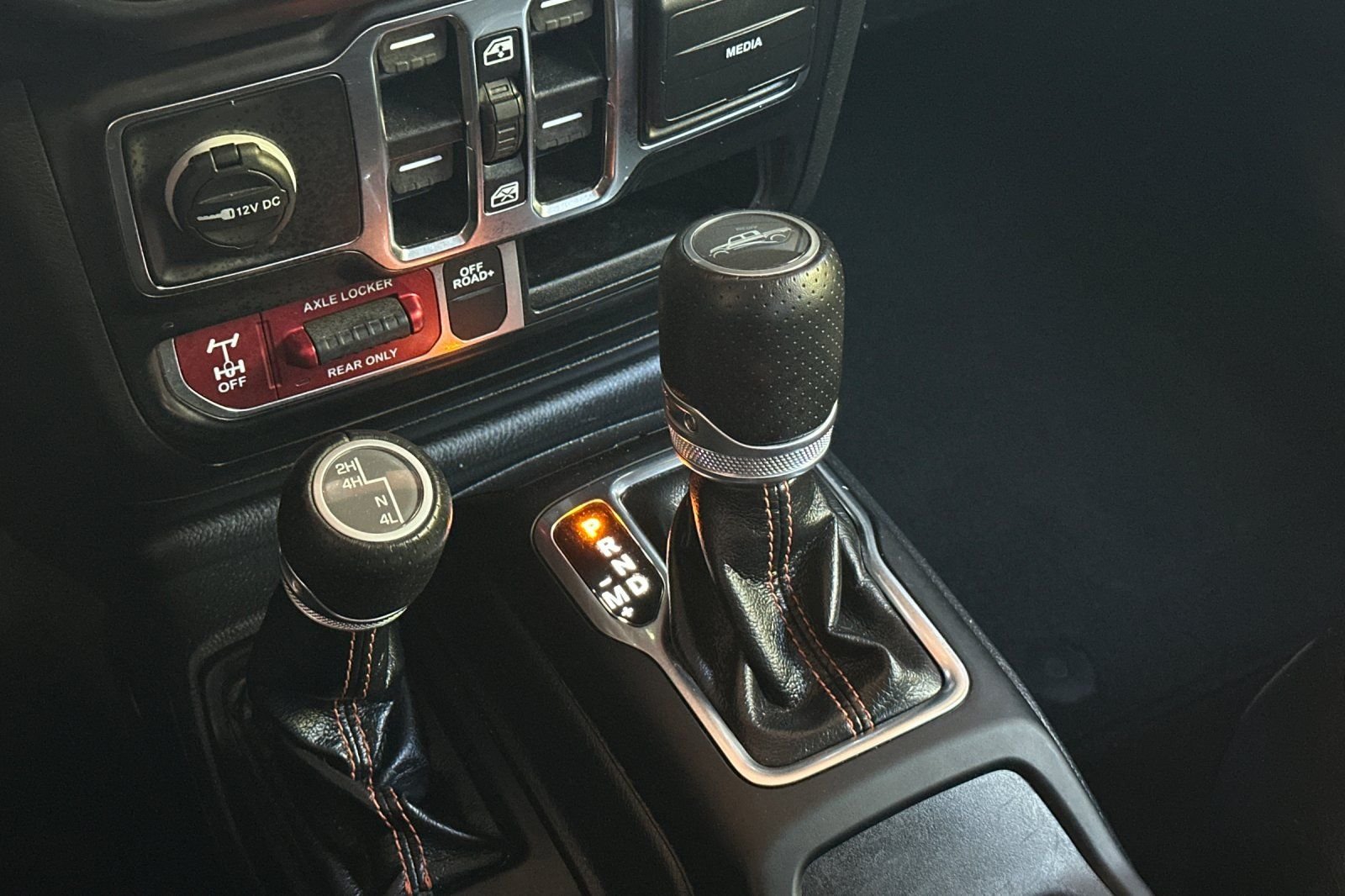 Used 2022 Gray Jeep Mojave image 28