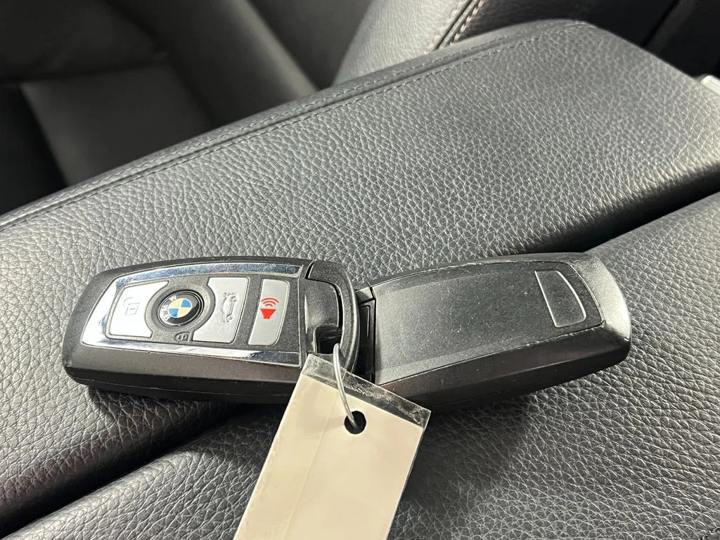 Used 2014 Callisto Grey Metallic BMW 528i xDrive image 24