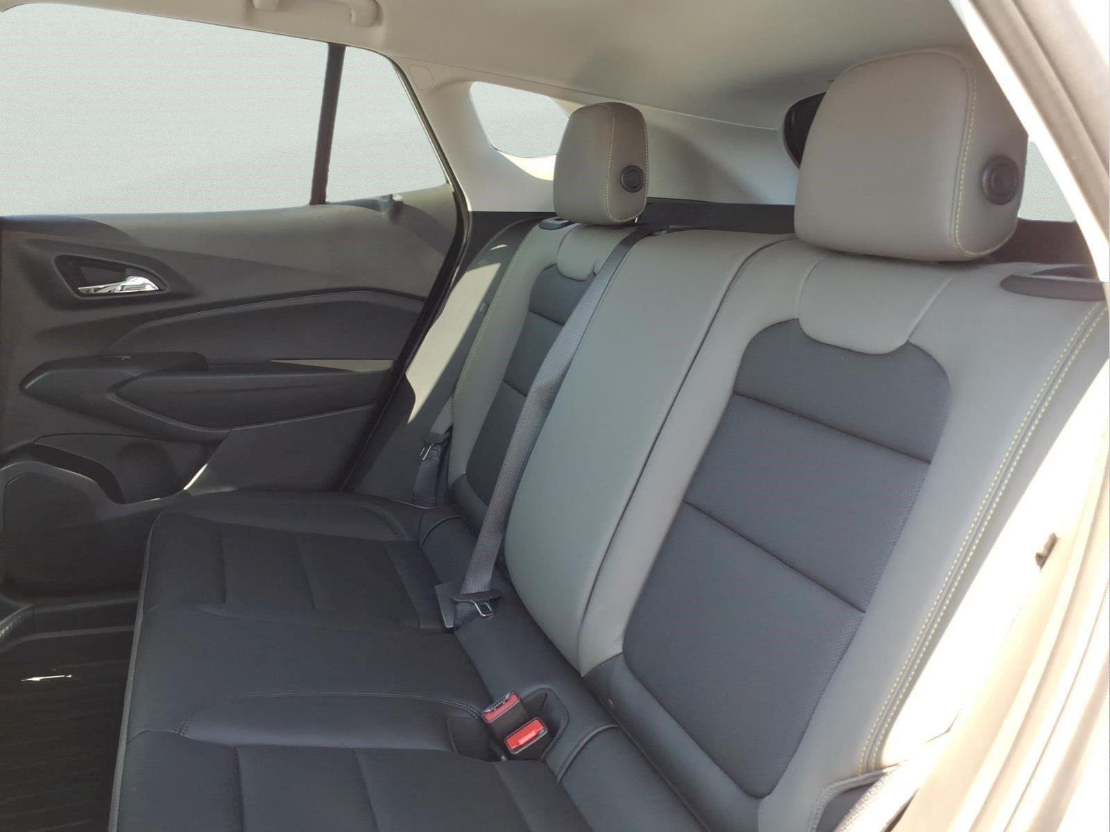 New 2026 Summit White Chevrolet ACTIV image 10