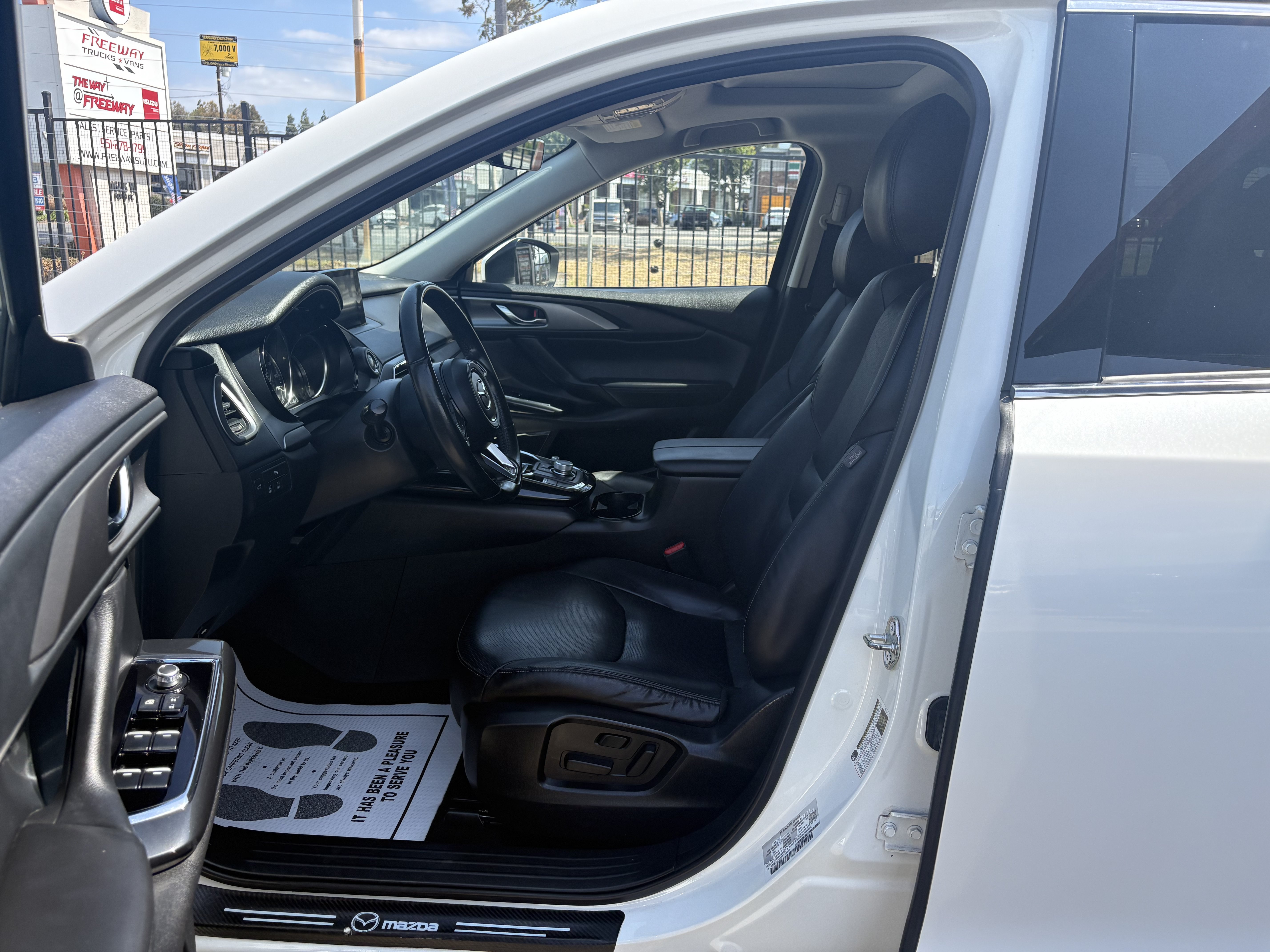Used 2019 Snowflake White Pearl Mica Mazda Touring image 9