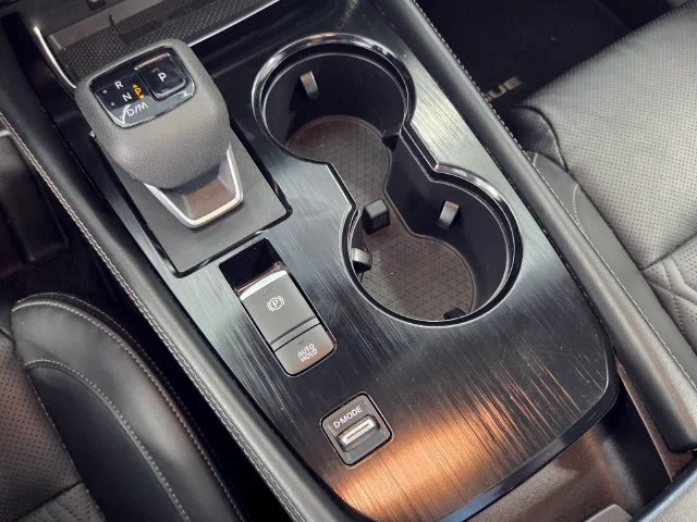 Used 2023 Gray Nissan Platinum image 24