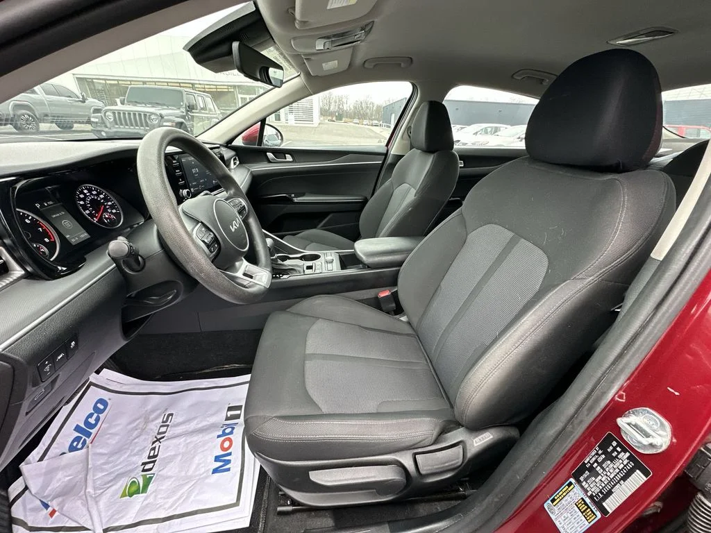 Used 2024 Red Kia LXS image 11