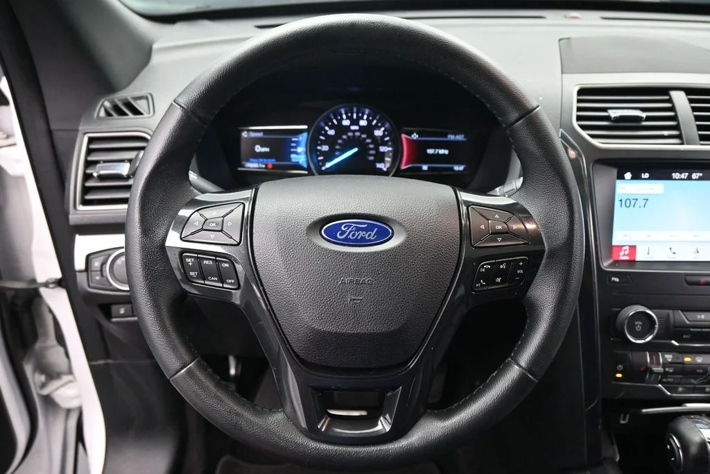 Certified Used 2019 White Ford XLT image 11