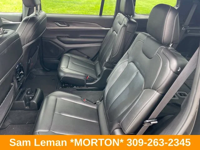 Used 2024 Gray Jeep Limited image 11