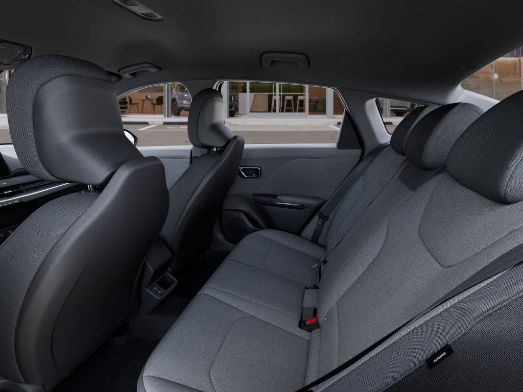 2025 Kia K4 LX - Photo 18