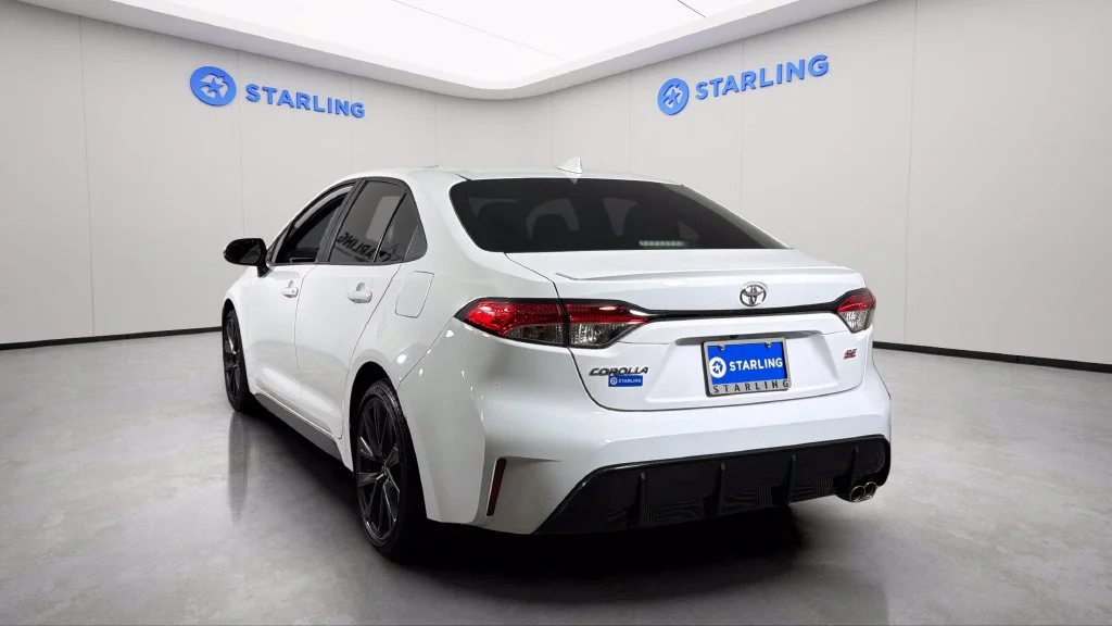 2023 Toyota Corolla SE - Photo 6