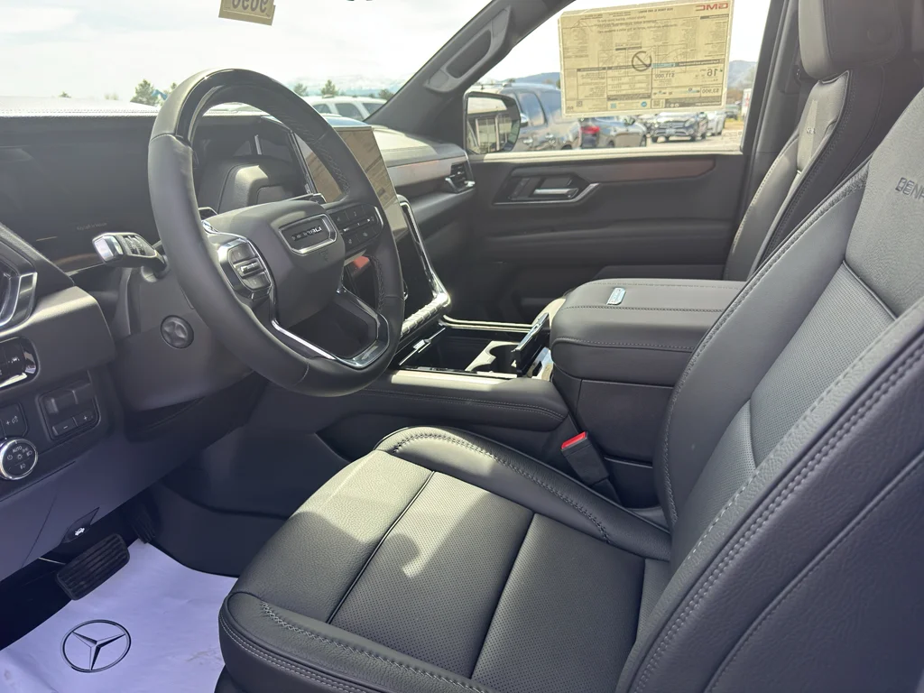 2026 GMC Yukon XL Denali - Photo 5