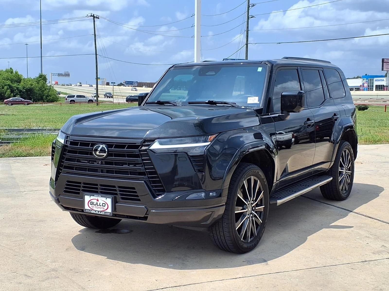 Used 2024 Black Lexus 550 Luxury image 3