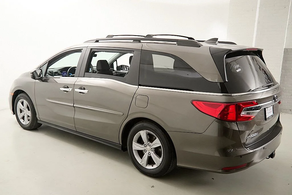 Used 2018 Gray Honda EX-L image 9