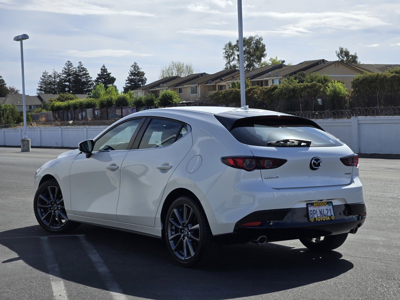 Used 2020 Snowflake White Pearl Mica Mazda Preferred Package image 6