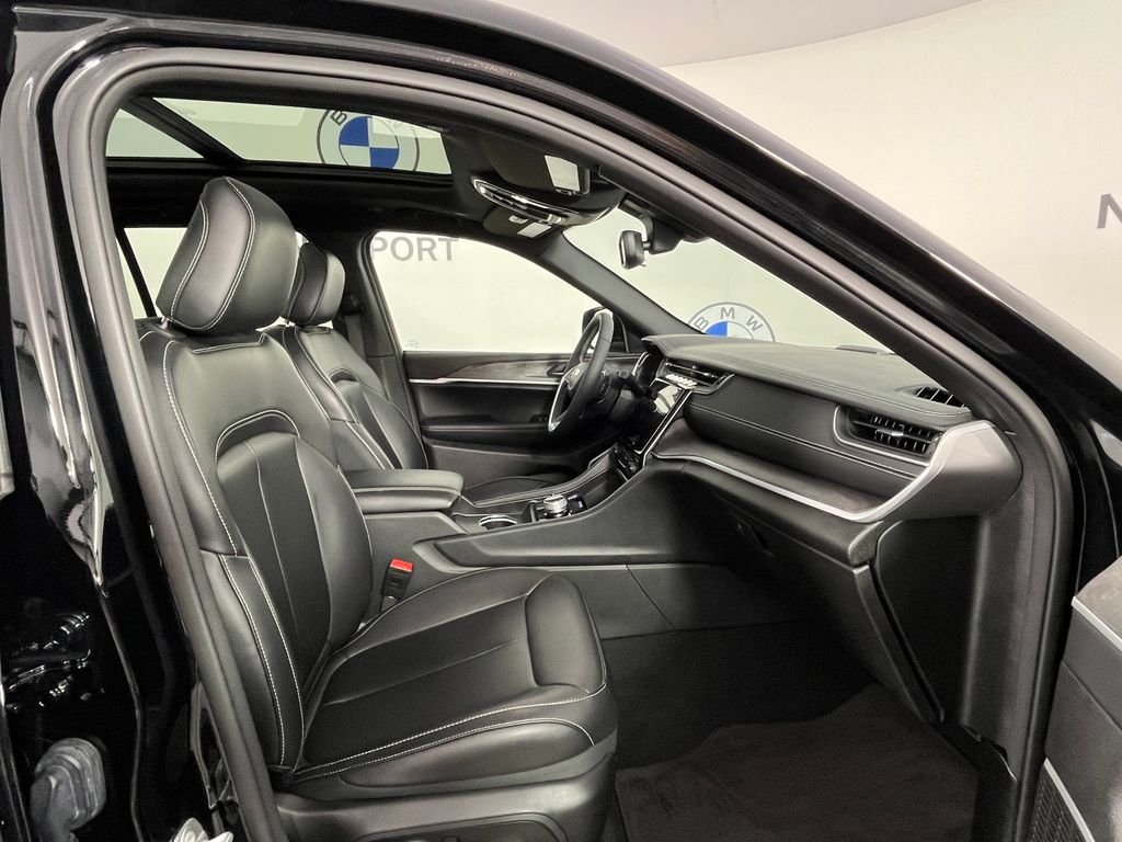 Used 2024 Black Jeep 4xe image 23
