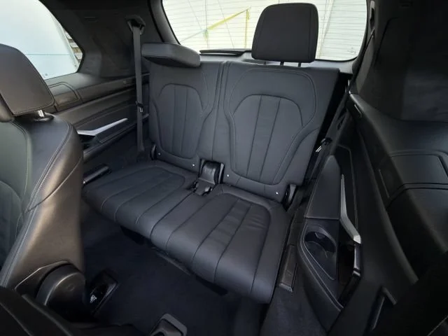 Used 2022 Black BMW M50i image 30