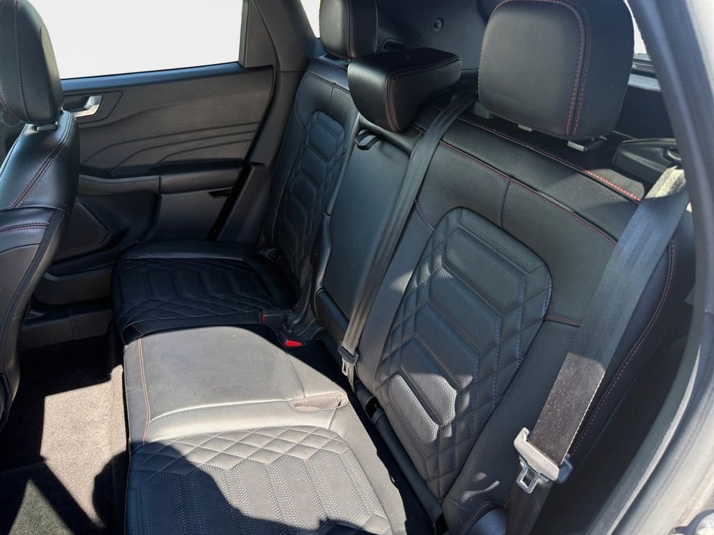 Used 2024 Gray Ford ST-Line Elite image 9