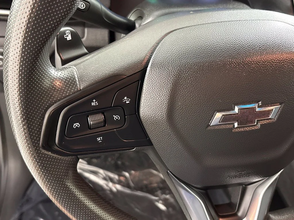 Used 2023 Black Chevrolet 1LT image 29
