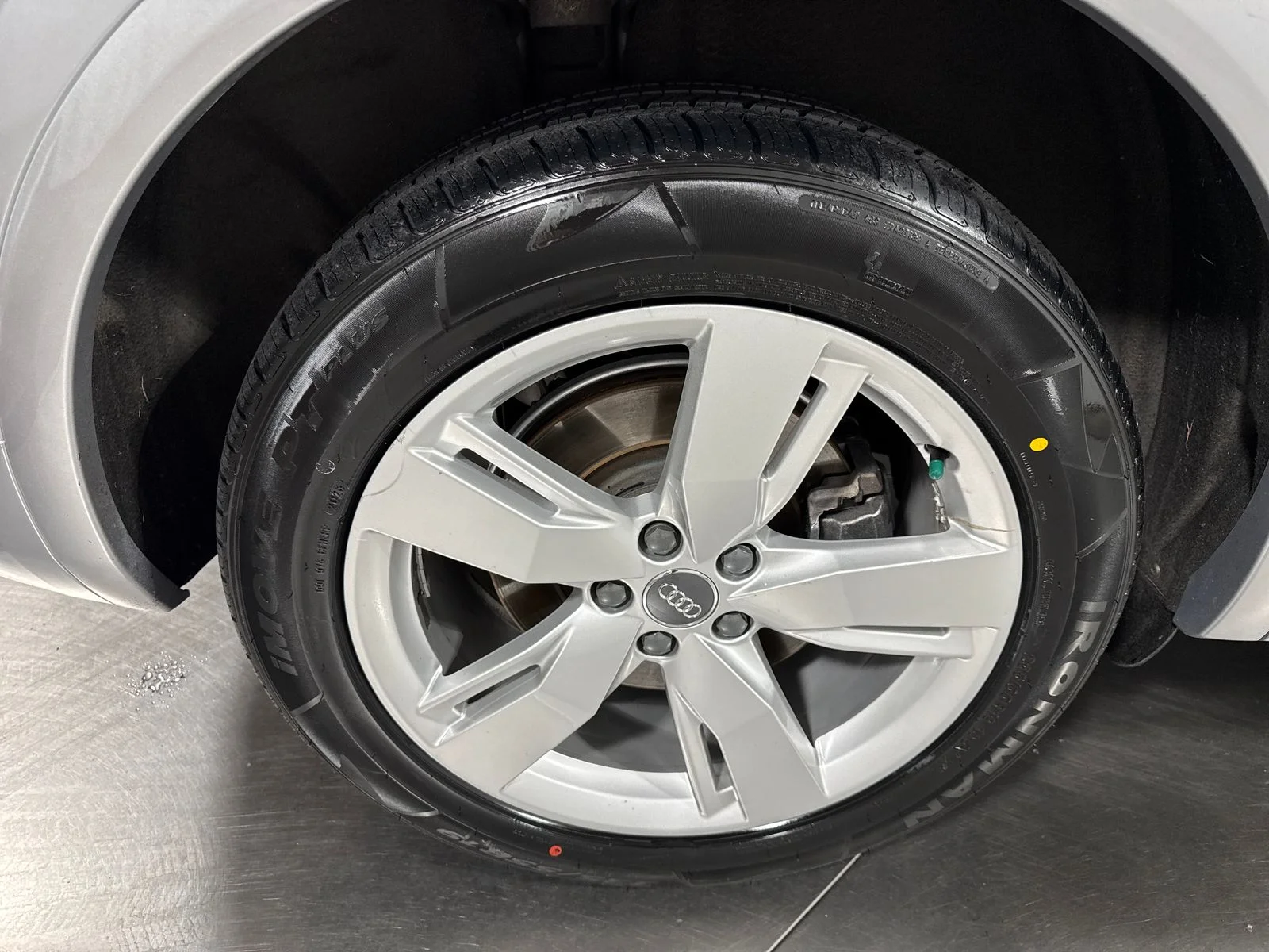 Used 2018 Florett Silver Metallic Audi 2.0T Premium quattro image 13