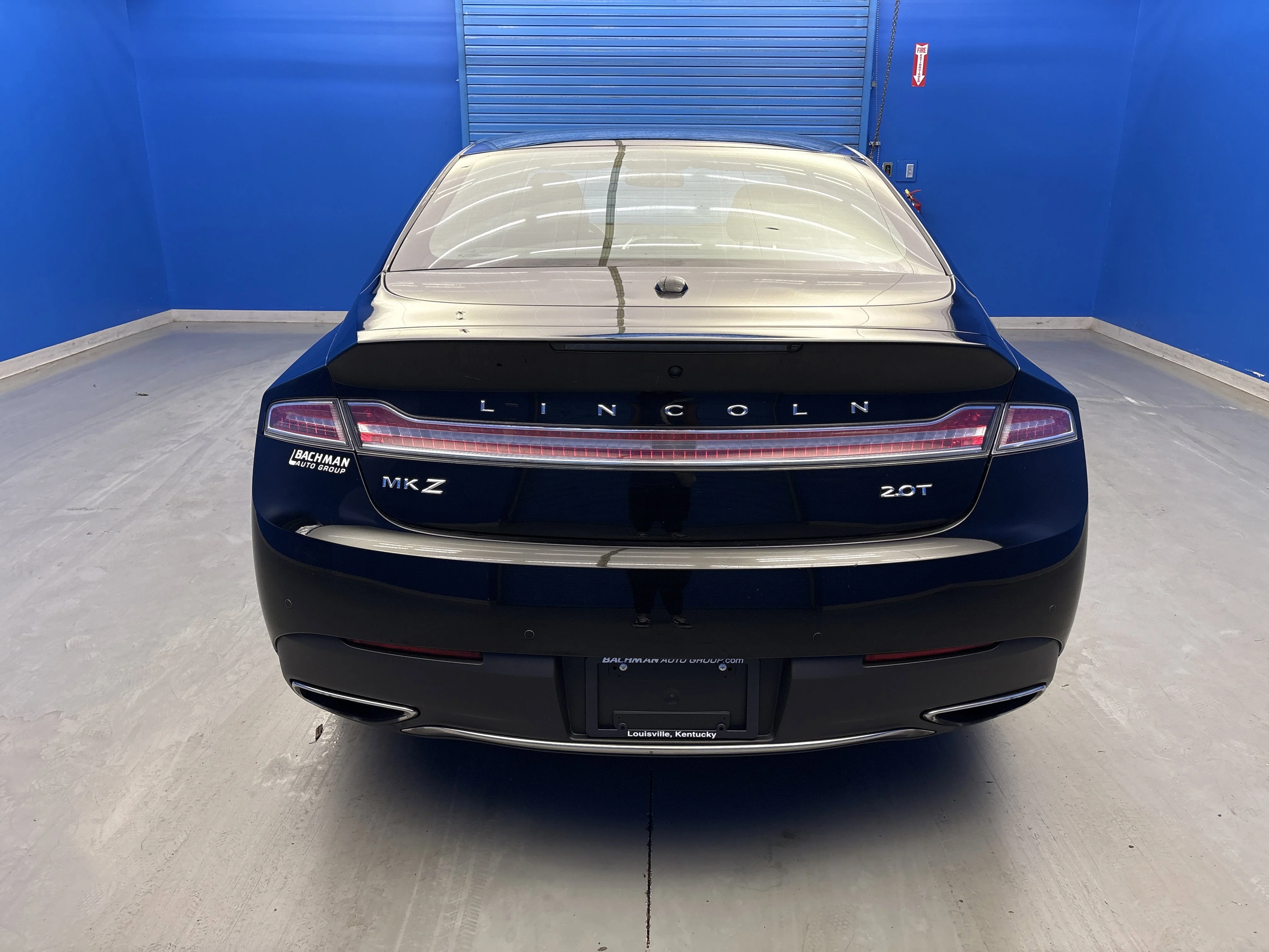Used 2017 Black Velvet Lincoln Select image 6