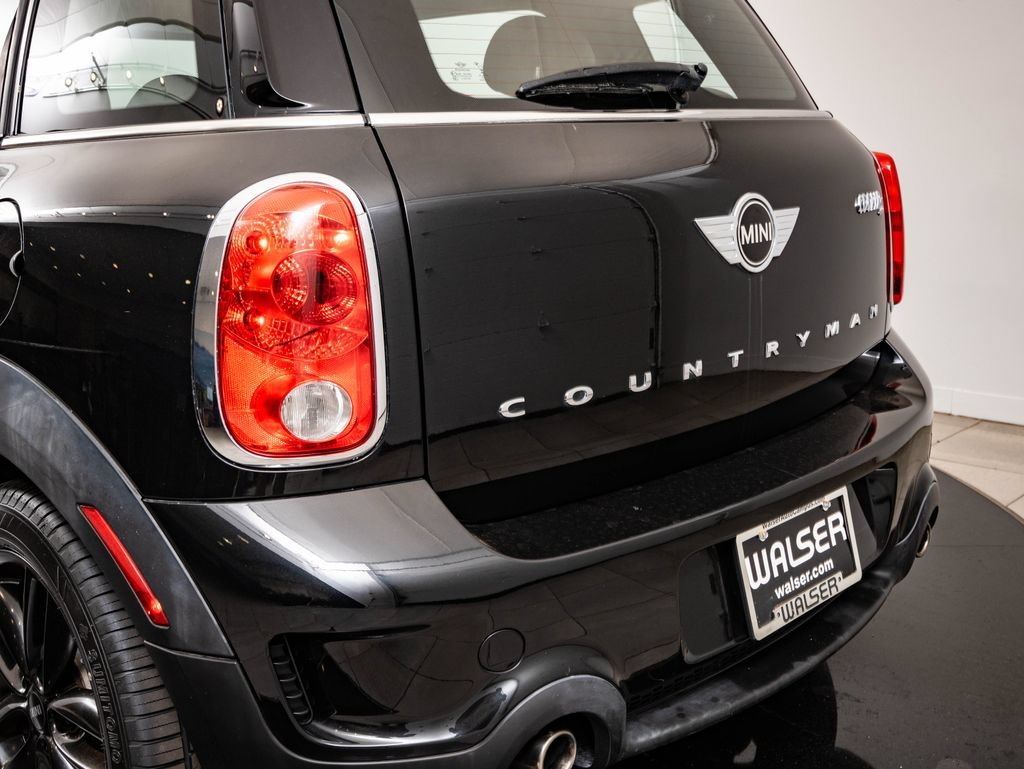 Used 2016 Absolute Black Metallic MINI  image 18