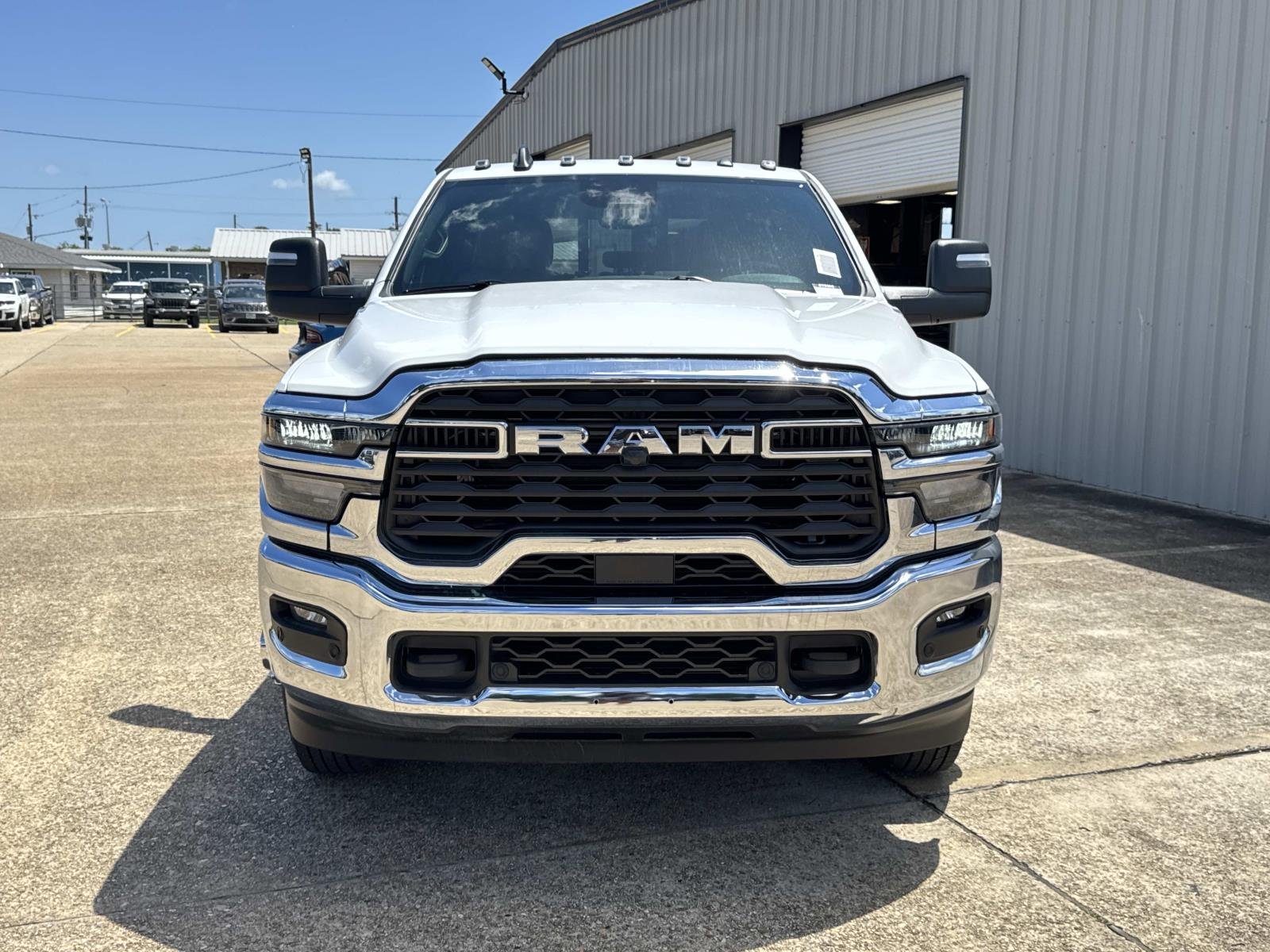New 2026 Bright White Clear-Coat Exterior Paint RAM Tradesman image 2