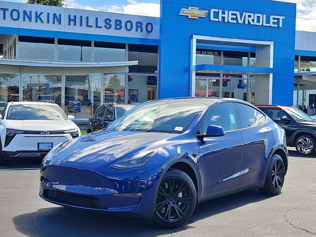 Used 2023 Blue Tesla Long Range image 2