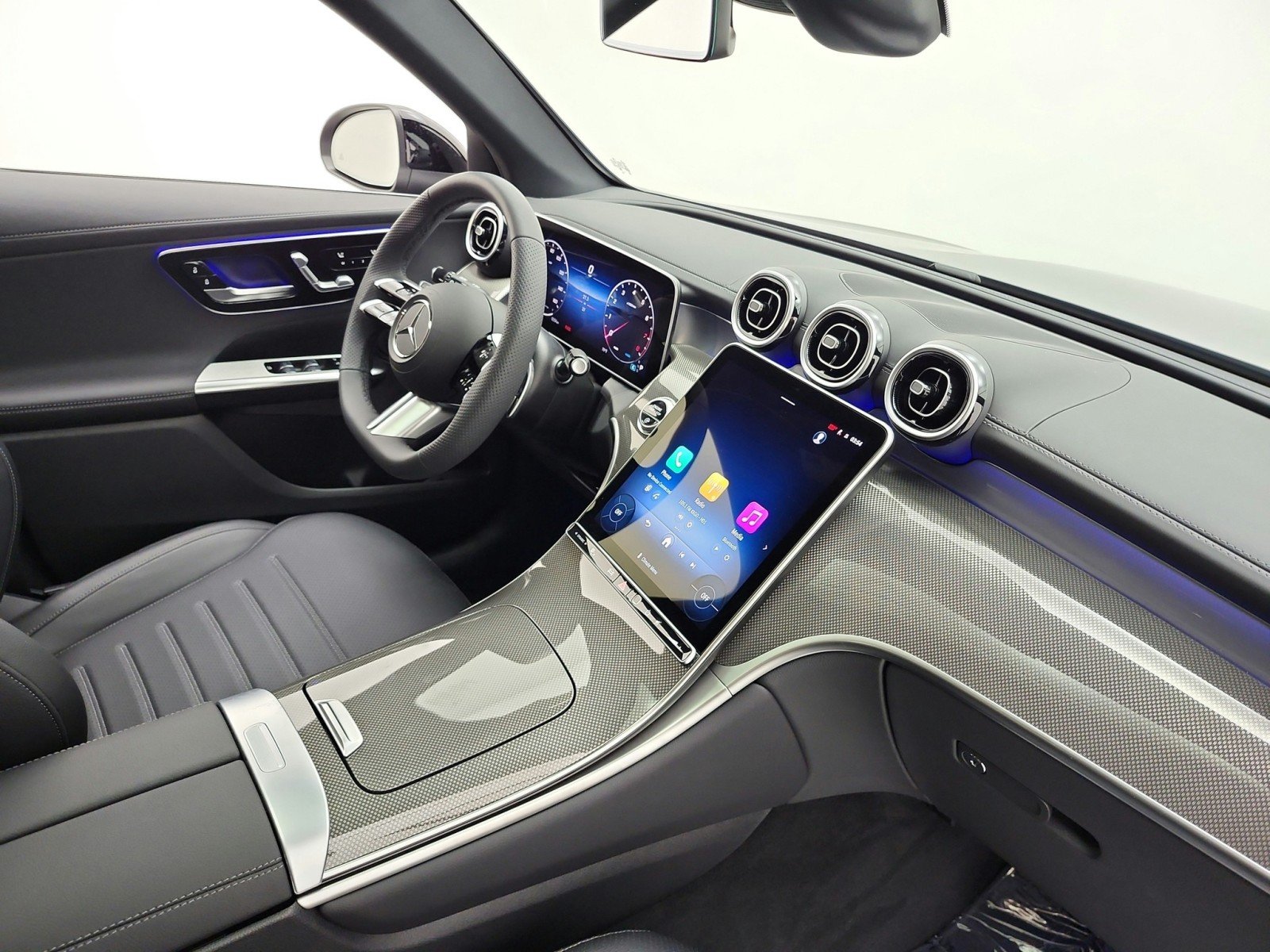 New 2026 Black Mercedes-Benz GLC 300 SUV image 13