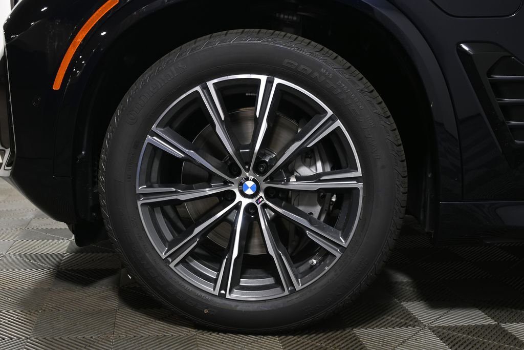 New 2026 Carbon Black Metallic BMW xDrive50e image 12