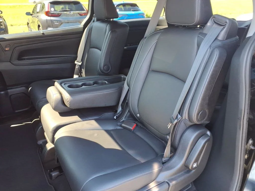 Used 2023 Black Honda EX-L image 13
