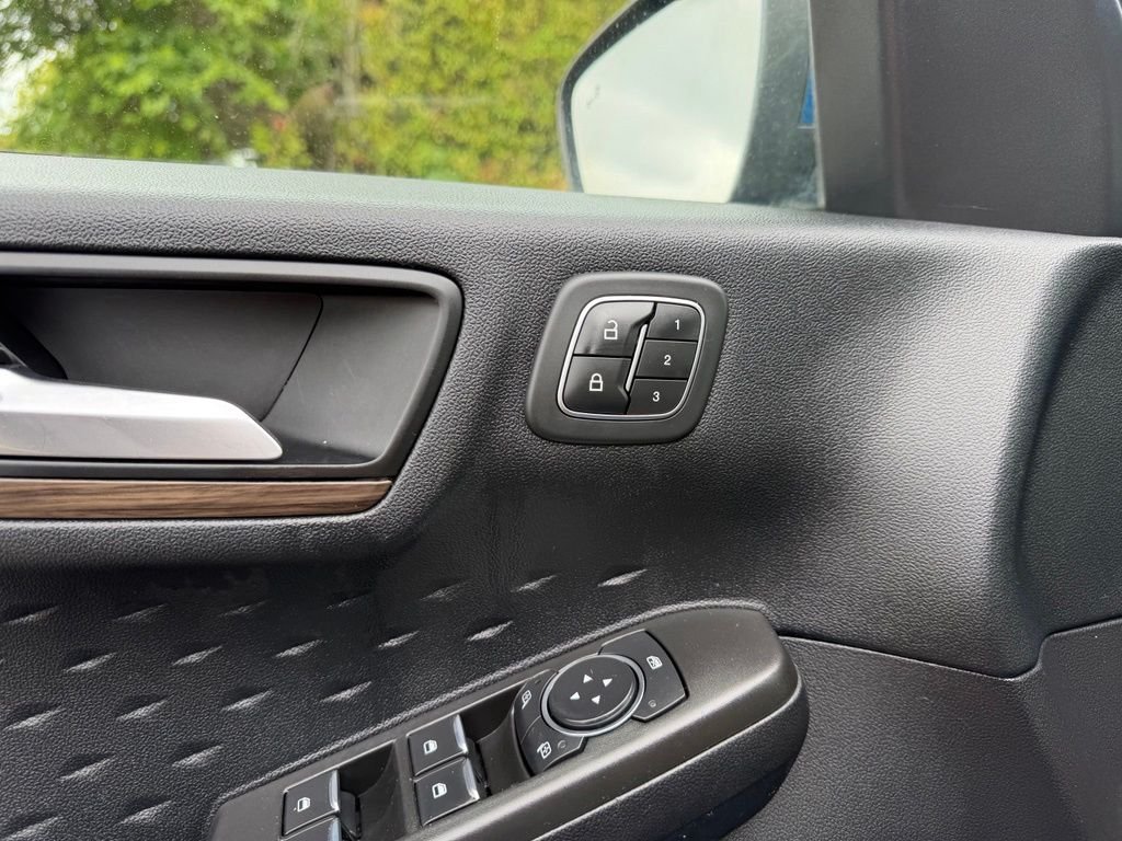 Used 2020 Blue Metallic Ford Titanium image 12