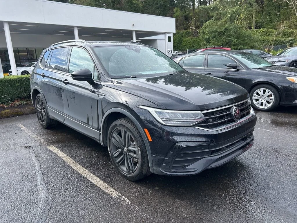 2022 Volkswagen Tiguan 2.0T SE R-Line Black 4Motion's photo