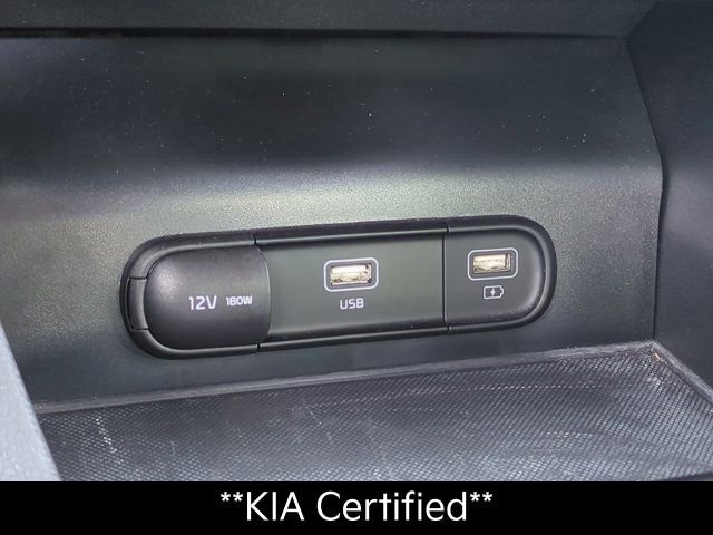 Used 2023 White Kia GT-Line image 21