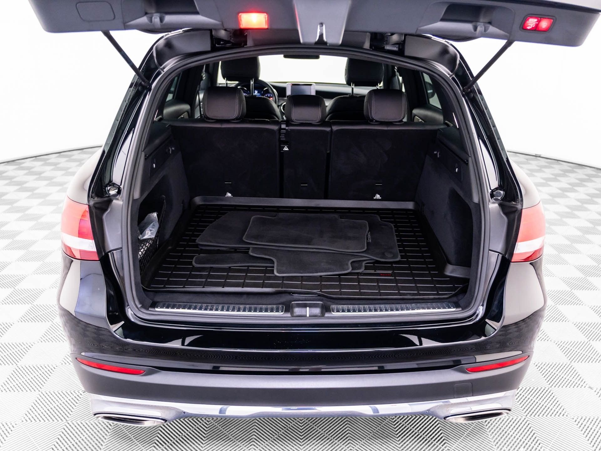 Used 2019  Mercedes-Benz GLC 300 image 27