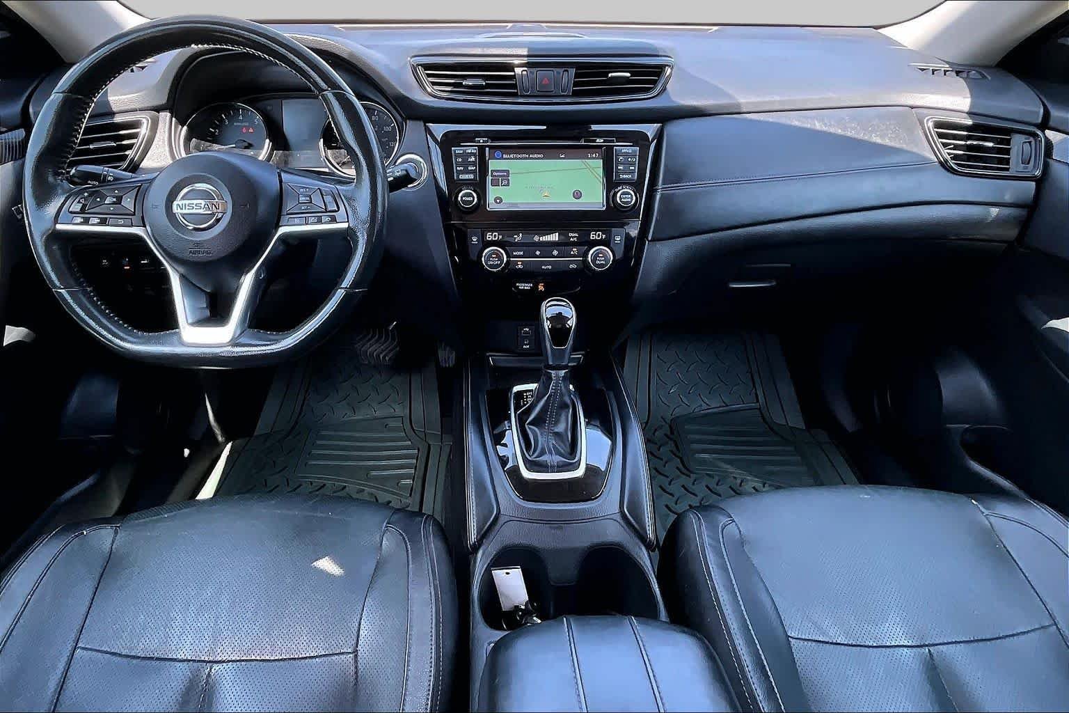 Used 2017 Pearl White Nissan SL image 15