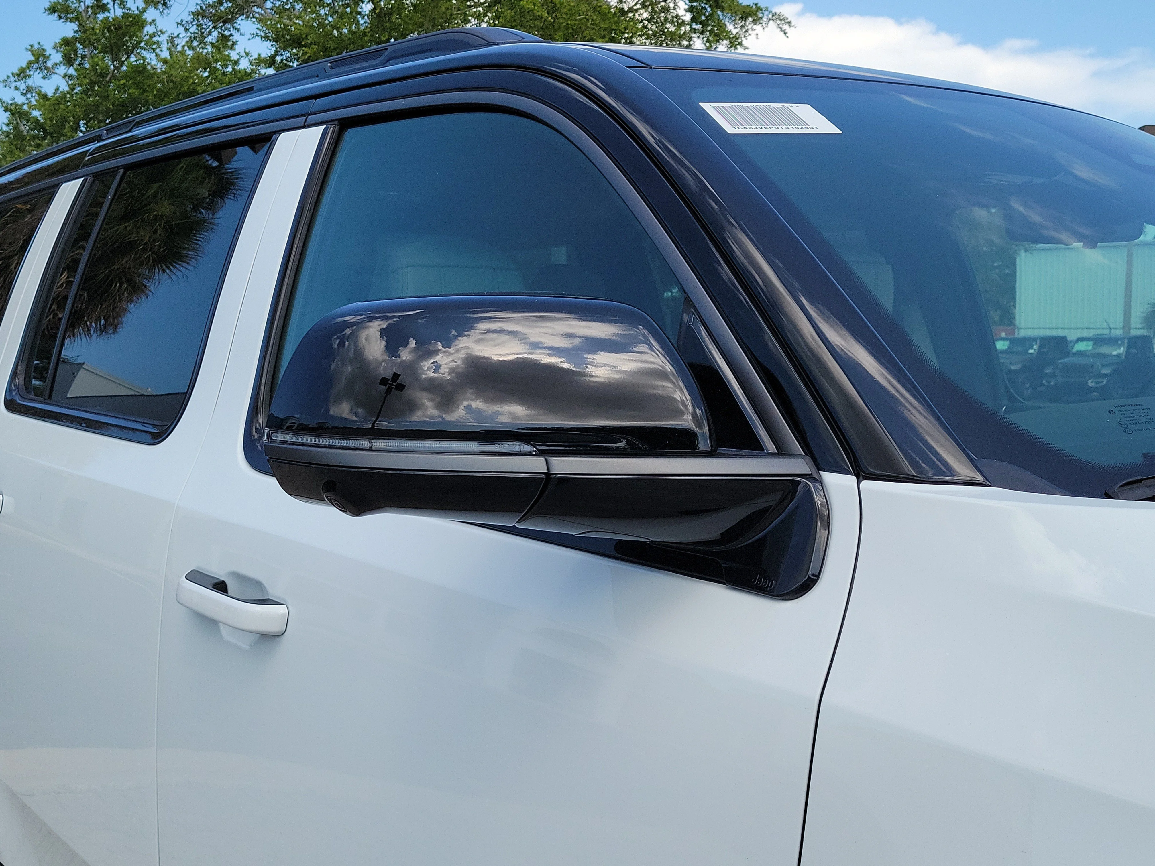 New 2026 Bright White Clearcoat Jeep Summit Obsidian image 9