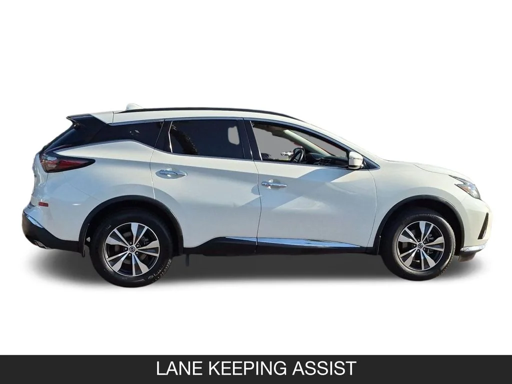 Used 2020 White Nissan SV image 6