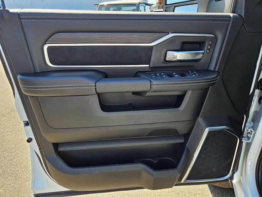 New 2026 Bright White Clear-Coat Exterior Paint RAM Laramie image 11