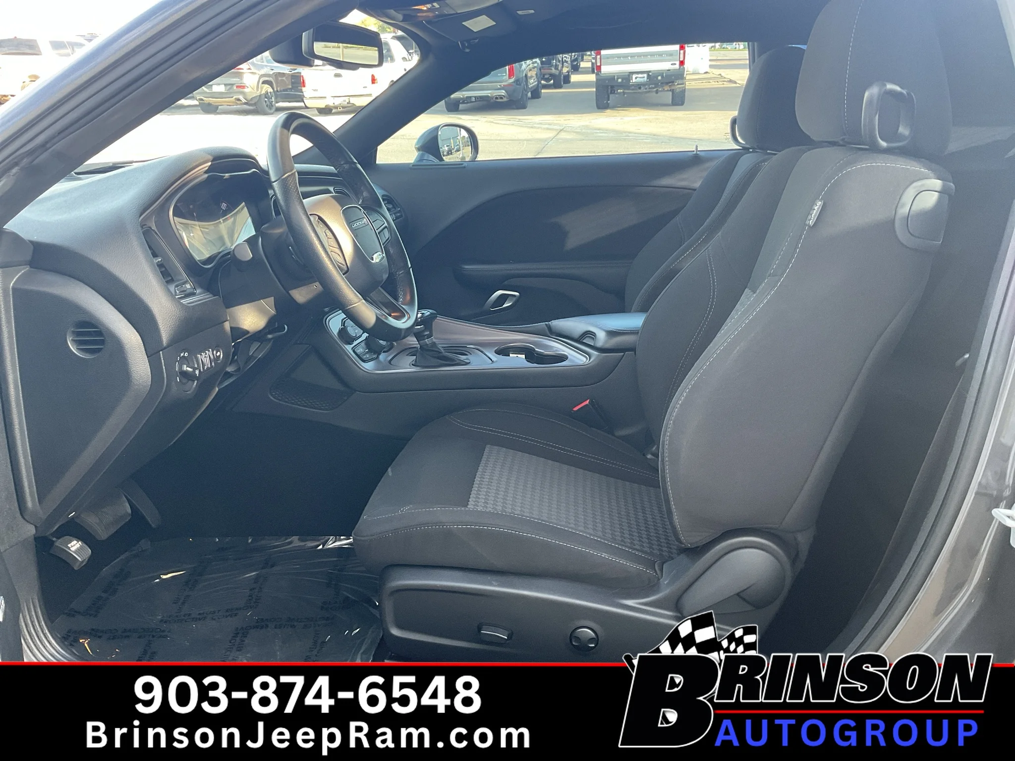 Used 2023 Granite Pearlcoat Dodge SXT image 22