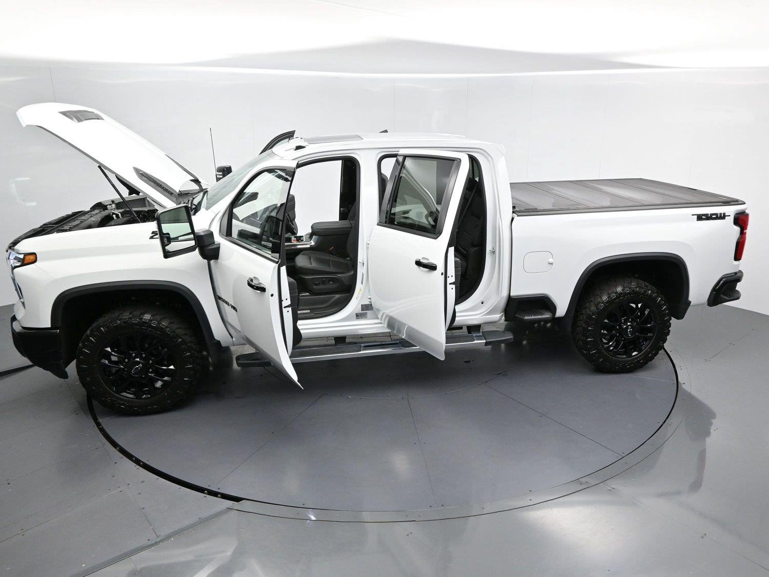 Used 2026 Summit White Chevrolet LTZ image 44