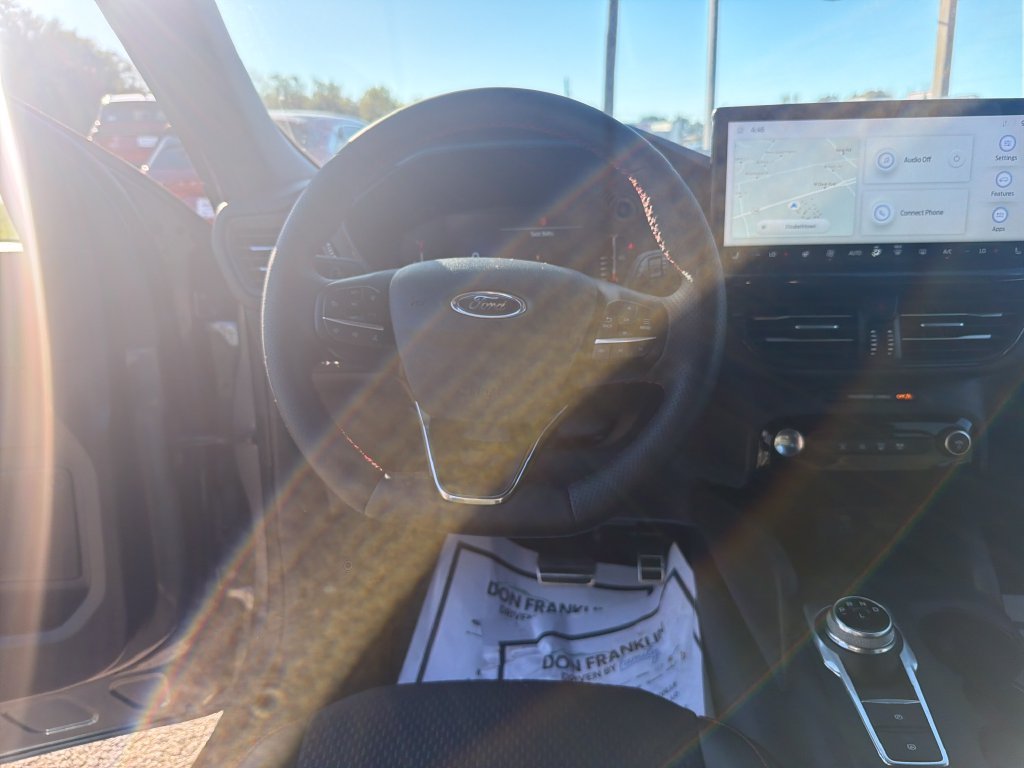 Used 2023 Gray Ford ST-Line image 17