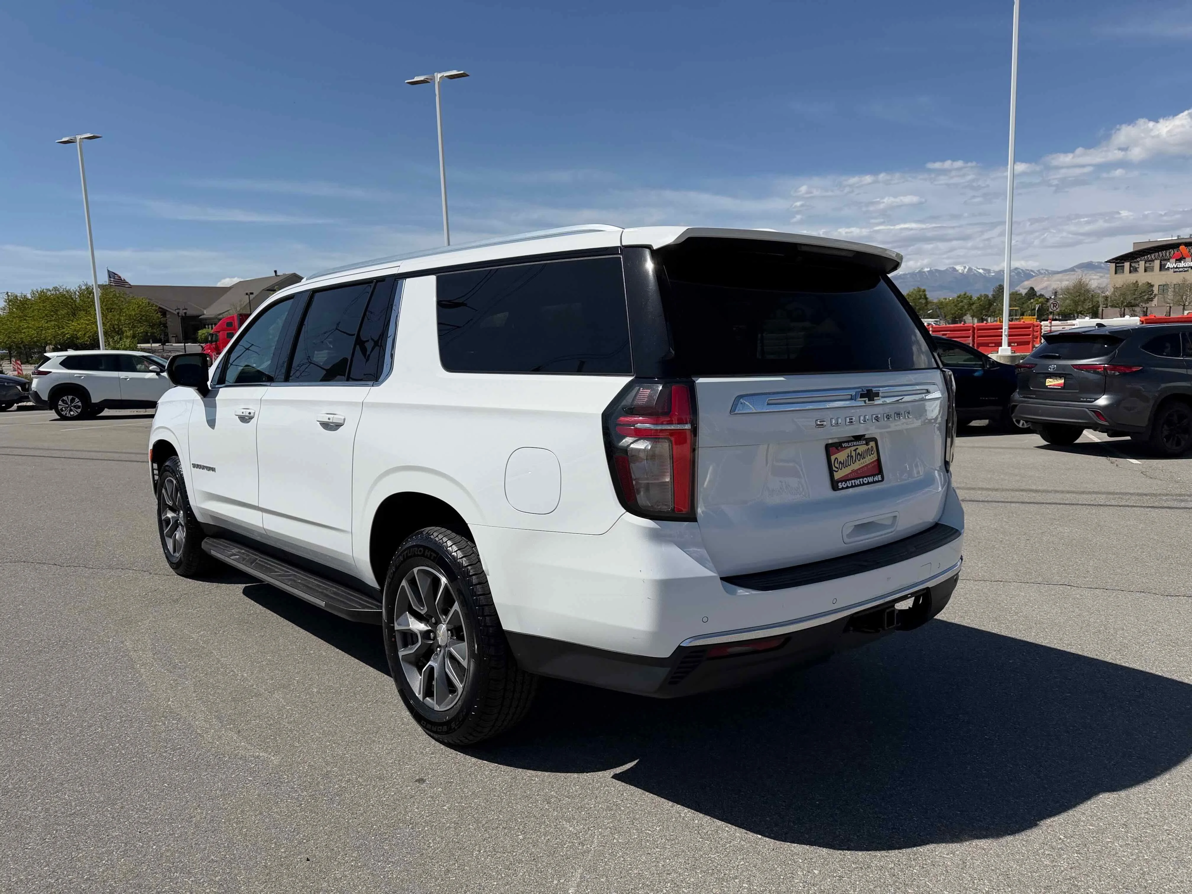Used 2022 White Chevrolet LS image 5