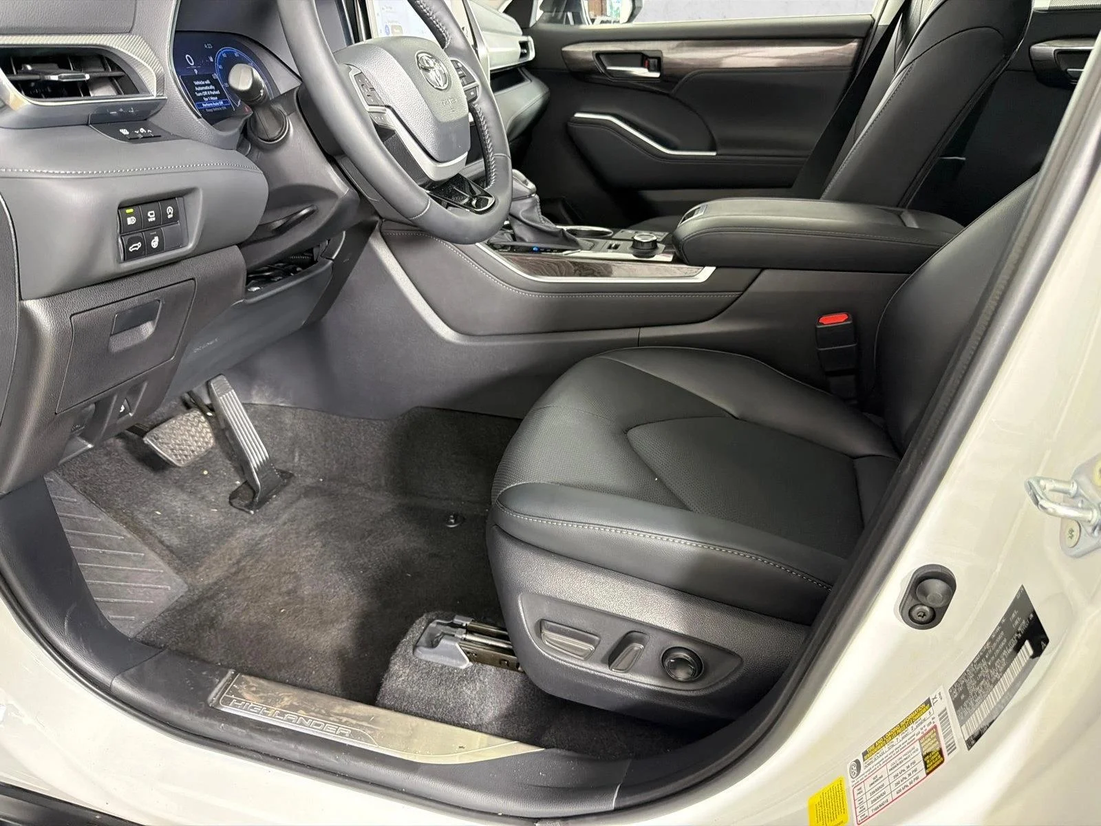 Used 2026 Black Toyota XLE image 10