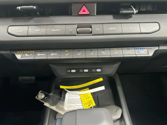 New 2027 Ivory Silver Kia S image 17