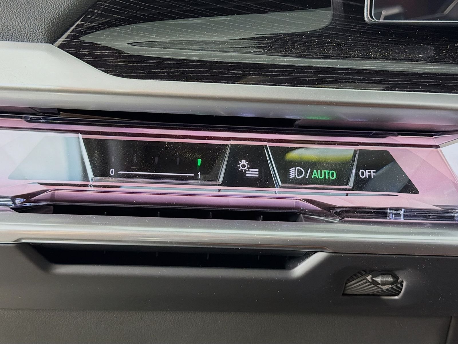New 2026 Brooklyn Grey Metallic BMW xDrive60 image 10