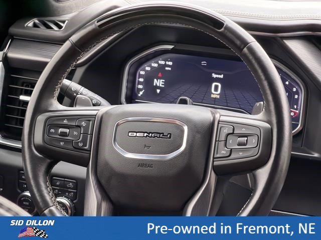 Used 2023 White Frost Tricoat GMC Denali Ultimate image 11
