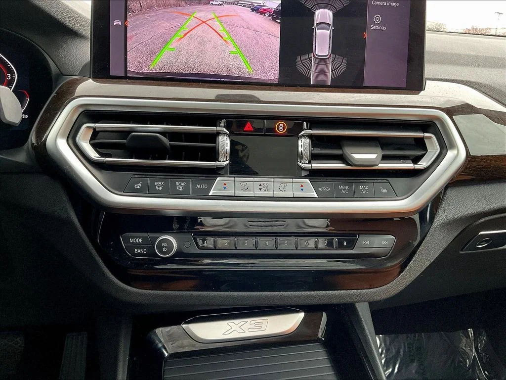 Used 2023 Jet Black BMW xDrive30i image 15