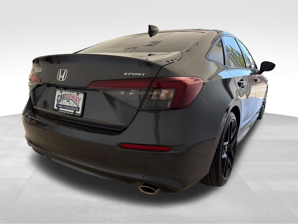 Used 2025  Honda Sport image 7