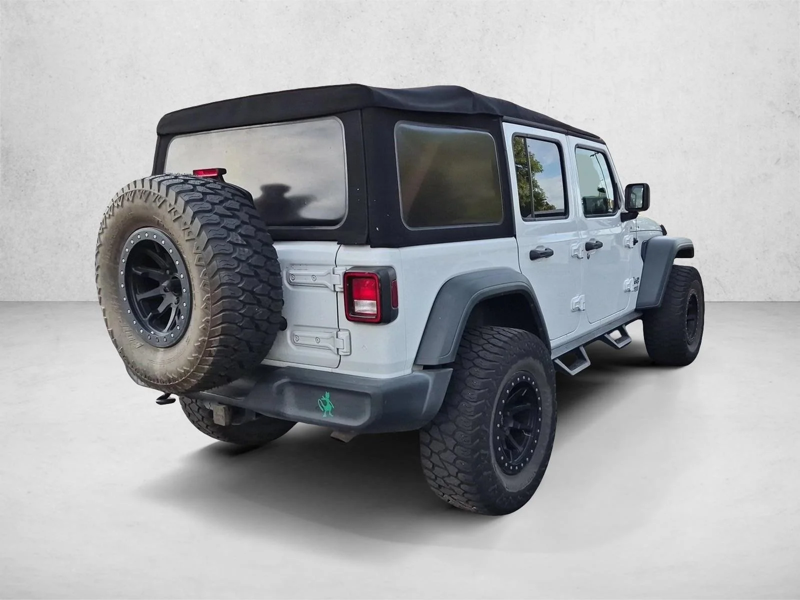 Used 2018 Bright White Clearcoat Jeep Sport S image 5