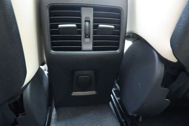 Used 2019 Black INFINITI LUXE image 16