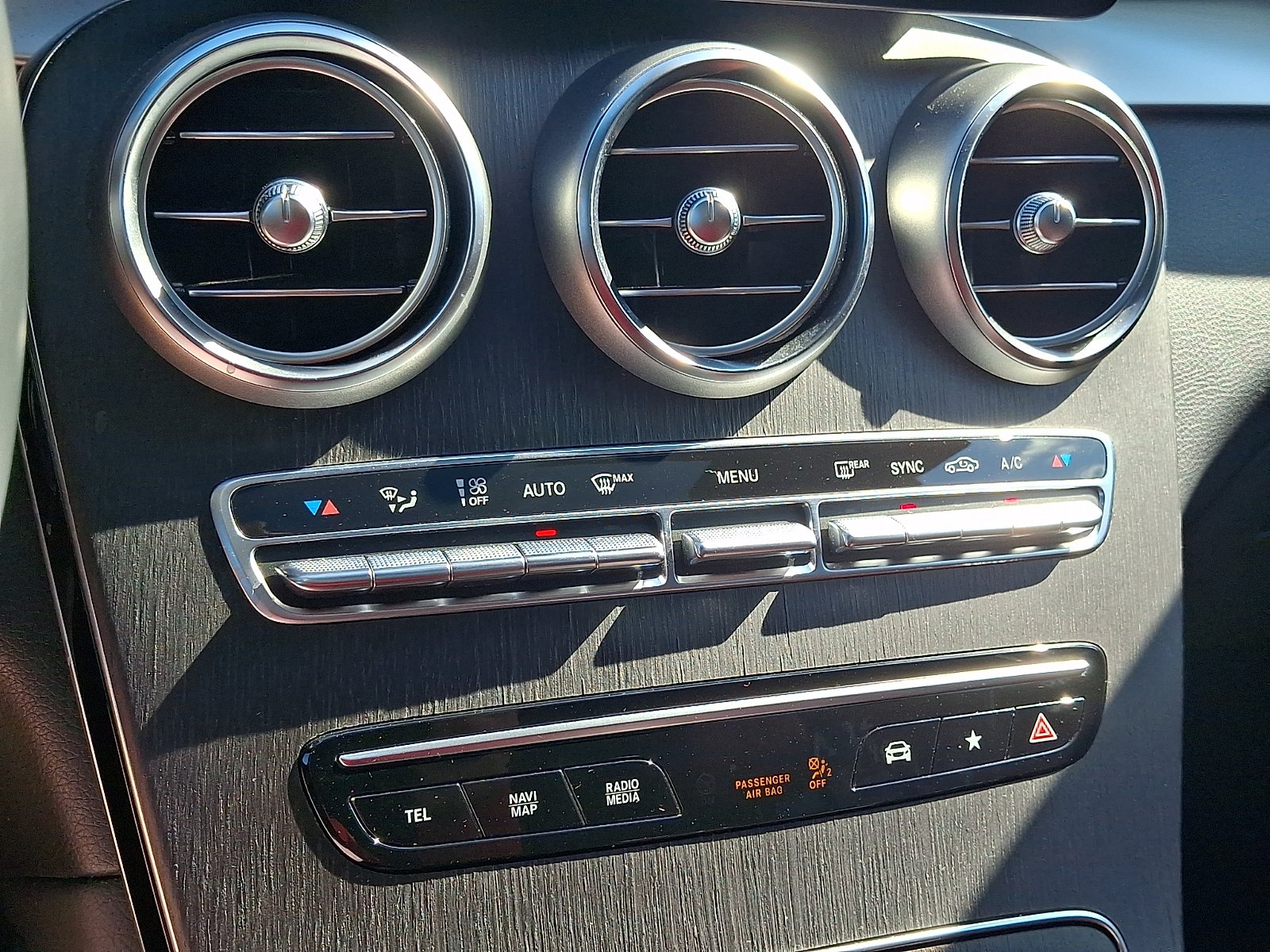 Certified Used 2021 Graphite Gray Metallic Mercedes-Benz 4MATIC® image 16